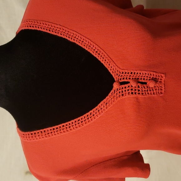 Red short sleeve top - Picture 5 of 7